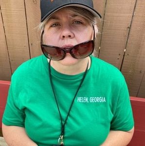 Meet your Posher, Dawn